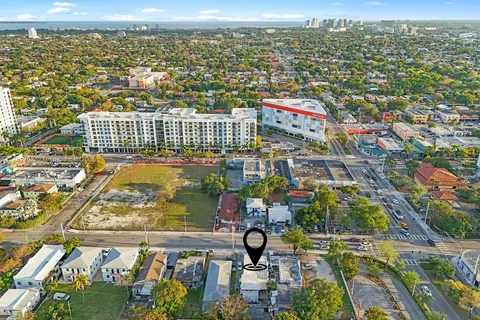 2145 SW 7th St, Miami FL 33135