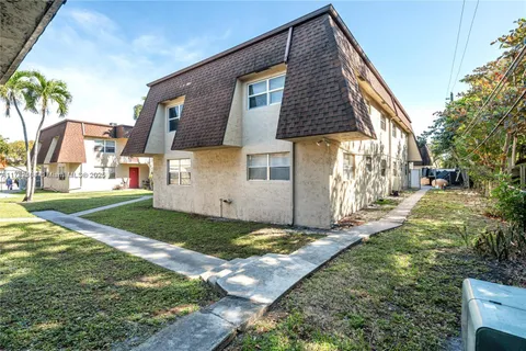 4528 SW 54th St # B, Dania Beach FL 33314
