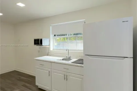 12711 SW 51st St # 1, Miami FL 33175