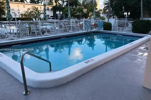 625 Antioch Ave # 302, Fort Lauderdale FL 33304