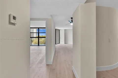 400 Leslie Dr # 711, Hallandale Beach FL 33009