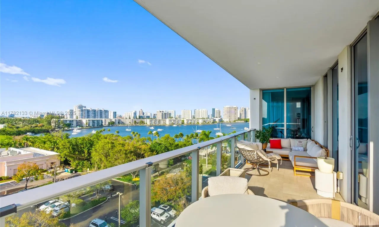 17301 Biscayne Blvd # 702, North Miami Beach FL 33160