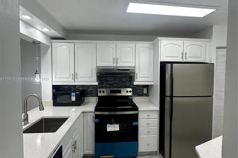 901 NE 209th Ter # 105, Miami FL 33179