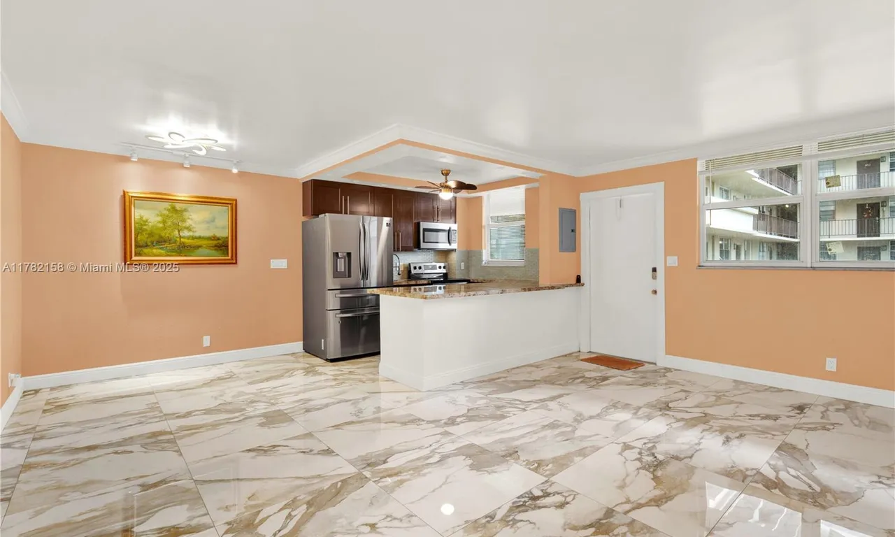 1811 Jefferson St # 209, Hollywood FL 33020
