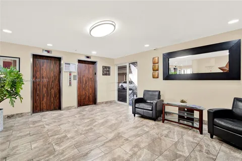 1811 Jefferson St # 209, Hollywood FL 33020