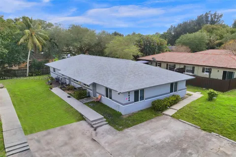 6624 SW 48th St, Davie FL 33314