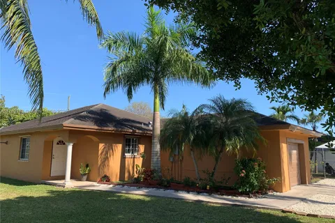333 NW 3rd Ave, Homestead FL 33030