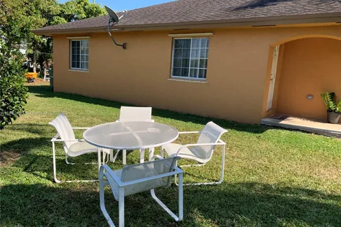 333 NW 3rd Ave, Homestead FL 33030