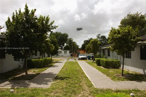 2925 NW 93rd St, Miami FL 33147