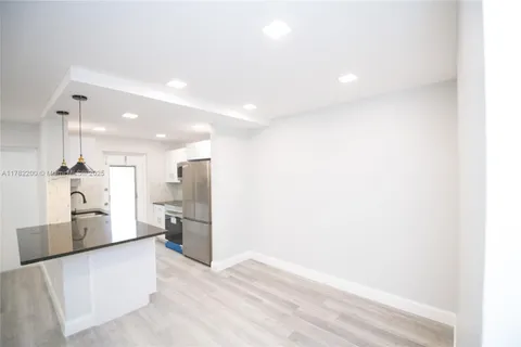 8704 NW 35th St # 104, Coral Springs FL 33065