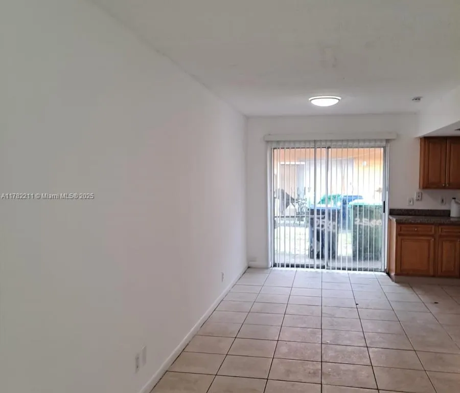 2560 NW 52nd Ave # C18, Lauderhill FL 33313