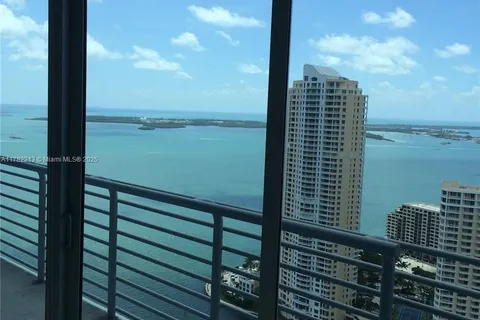 335 S Biscayne Blvd # 03, Miami FL 33131