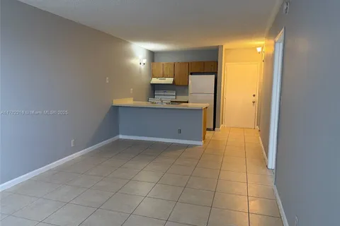 2401 Riverside Dr # B, Coral Springs FL 33065