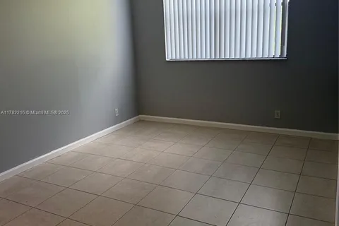 2401 Riverside Dr # B, Coral Springs FL 33065