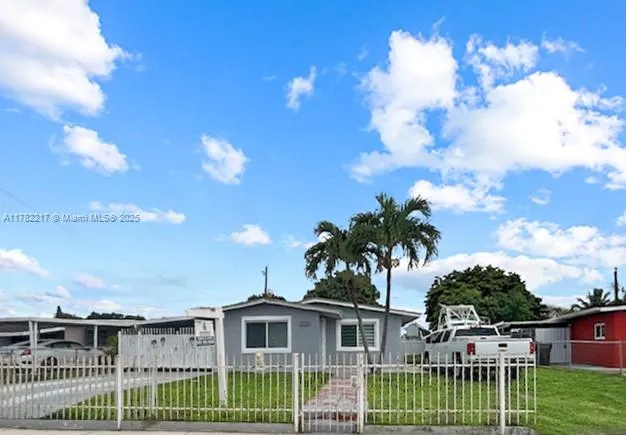 871 SE 4th Pl, Hialeah FL 33010