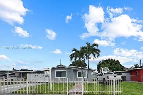 871 SE 4th Pl, Hialeah FL 33010