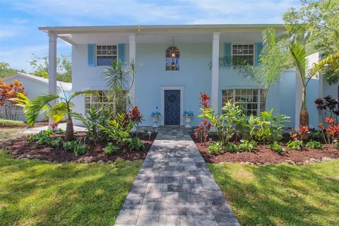 6900 SW 104th St, Pinecrest FL 33156