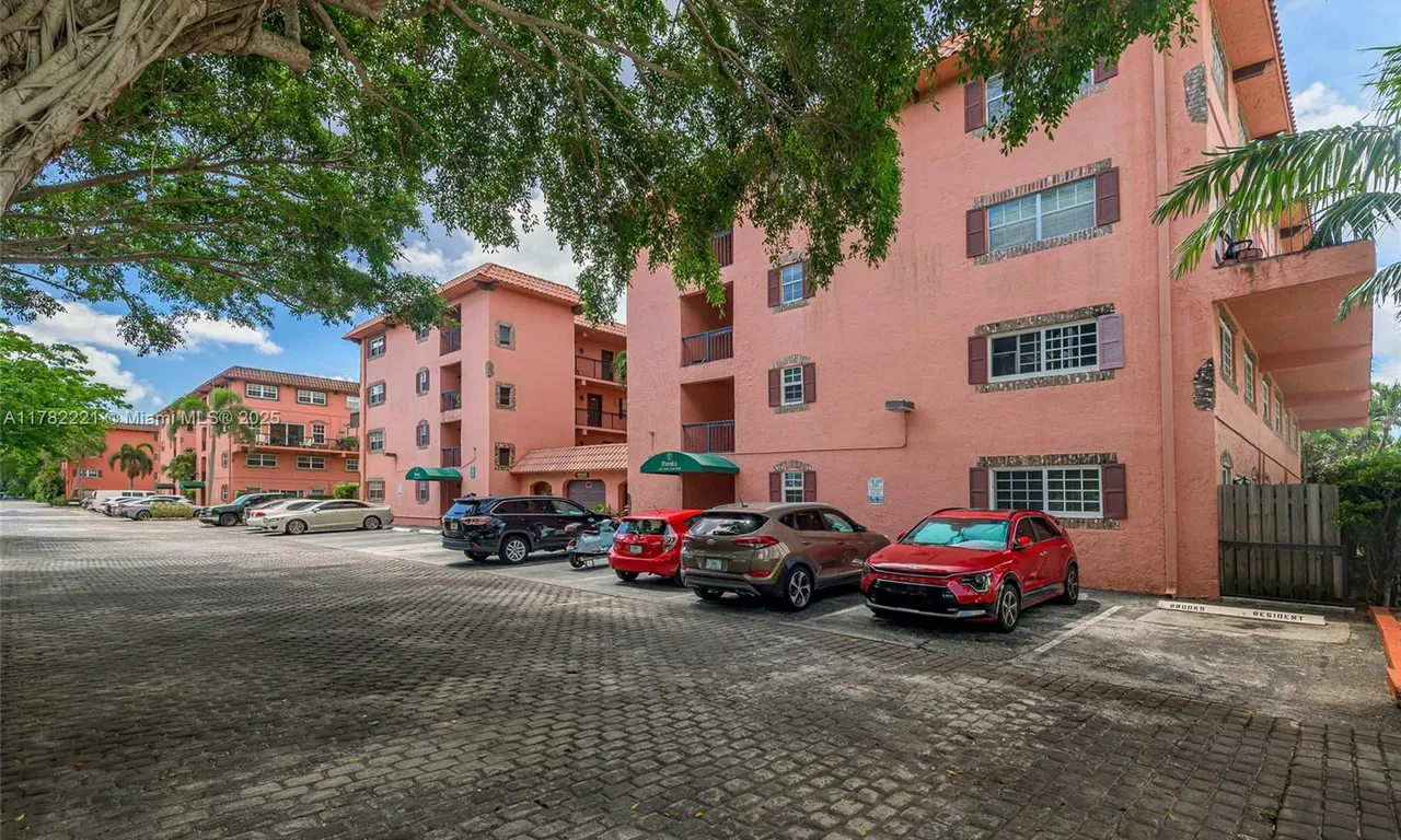680 Tennis Club Dr # 308, Fort Lauderdale FL 33311