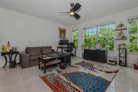 680 Tennis Club Dr # 308, Fort Lauderdale FL 33311