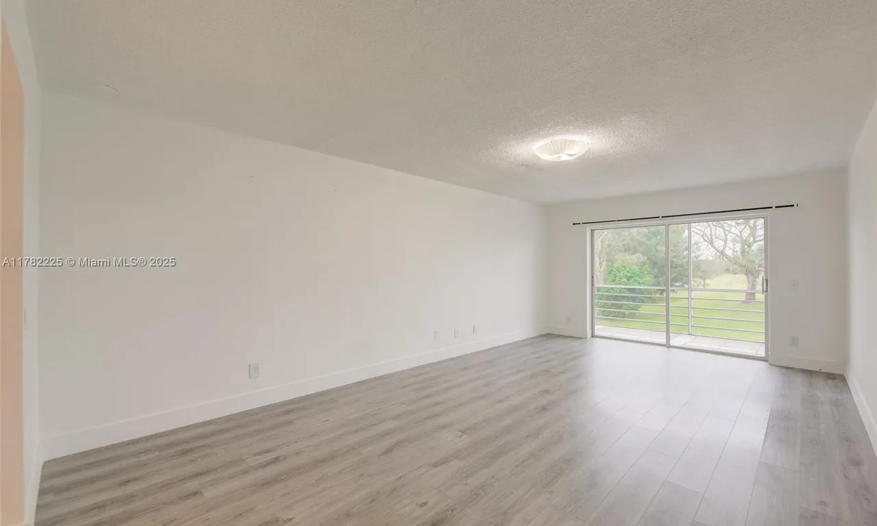 2495 SW 82nd Ave # 204, Davie FL 33324