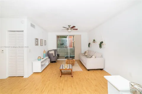 17150 N Bay Rd # 2322, Sunny Isles Beach FL 33160