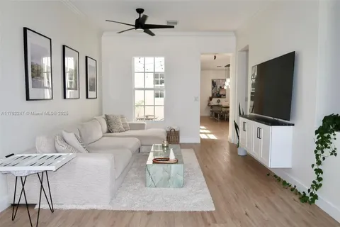 8304 NW 7th Ct # 8304, Boca Raton FL 33487