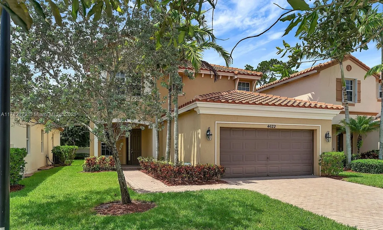 4622 Capital Dr, Lake Worth FL 33463