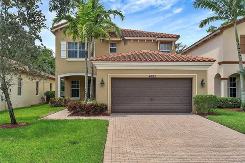 4622 Capital Dr, Lake Worth FL 33463