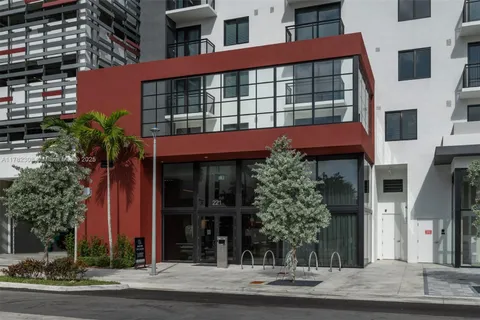 221 SW 12th St # 722, Miami FL 33130