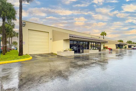 6157 NW 167th St # F27, Hialeah FL 33015