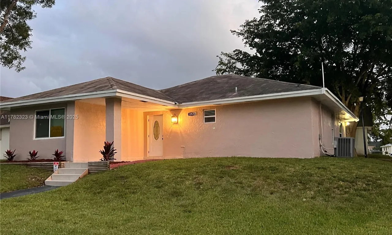 13570 SW 286th Ter, Homestead FL 33033