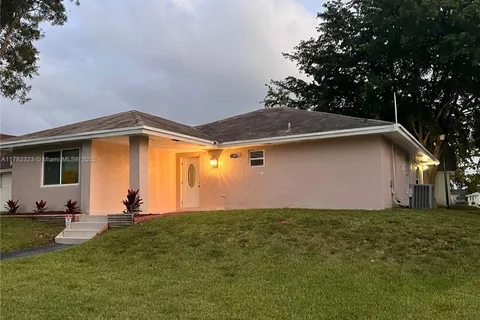 13570 SW 286th Ter, Homestead FL 33033