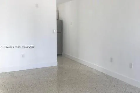 82 NW 27th St # 3, Miami FL 33127