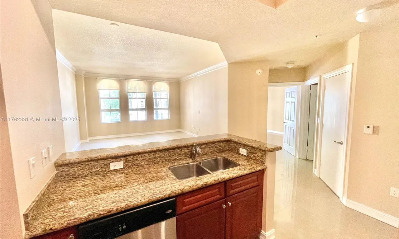 3001 NE 185th St # 238, Aventura FL 33180