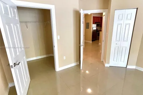 3001 NE 185th St # 238, Aventura FL 33180