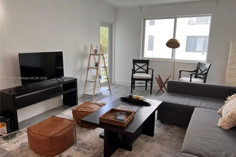 240 Galen Dr # 302, Key Biscayne FL 33149