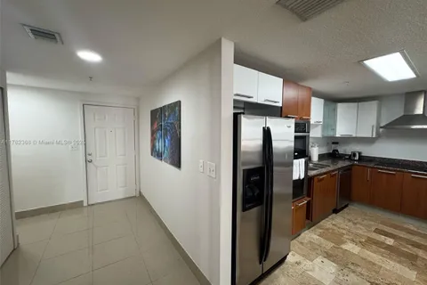 170 SE 14th St # 1108, Miami FL 33131