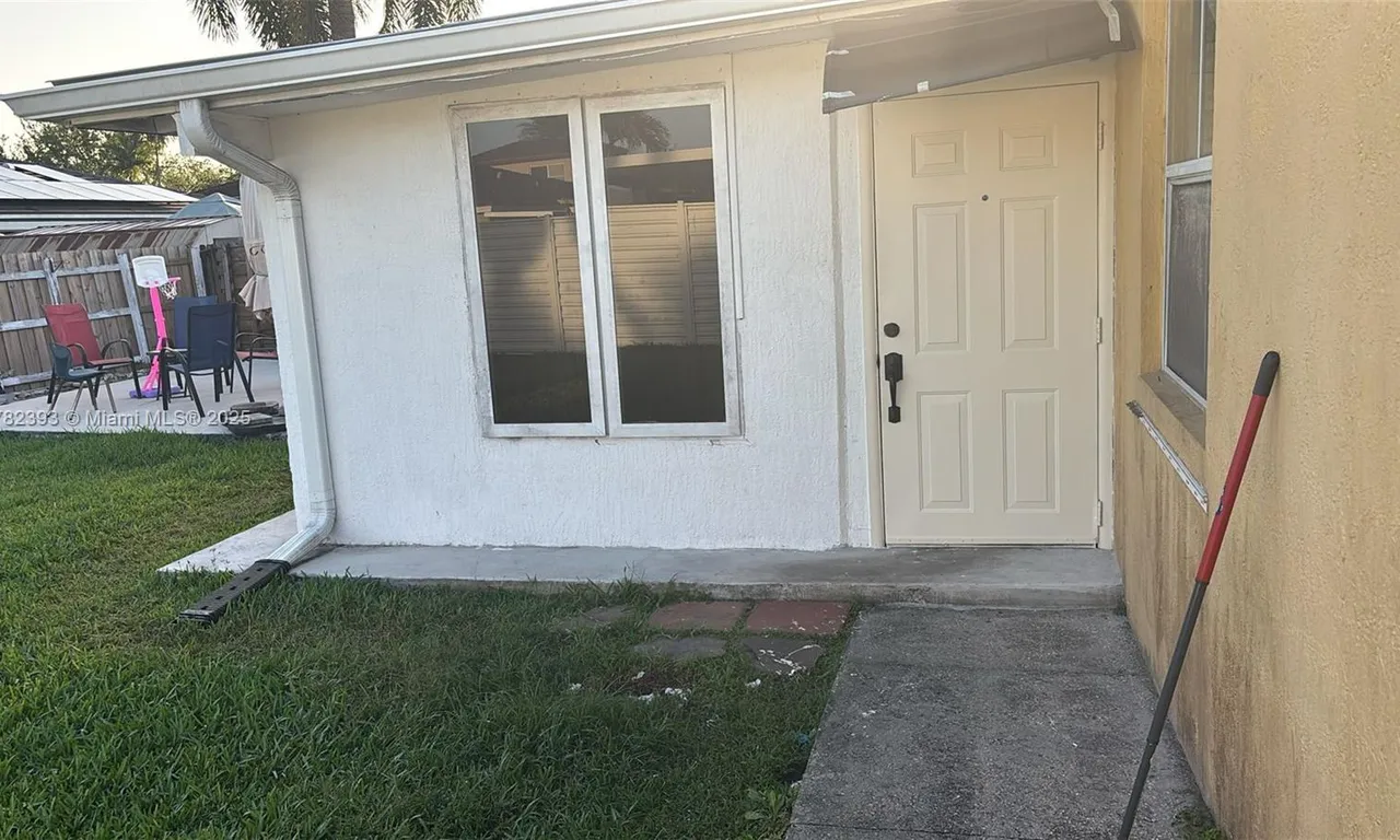11351 SW 245th St # 1, Homestead FL 33032