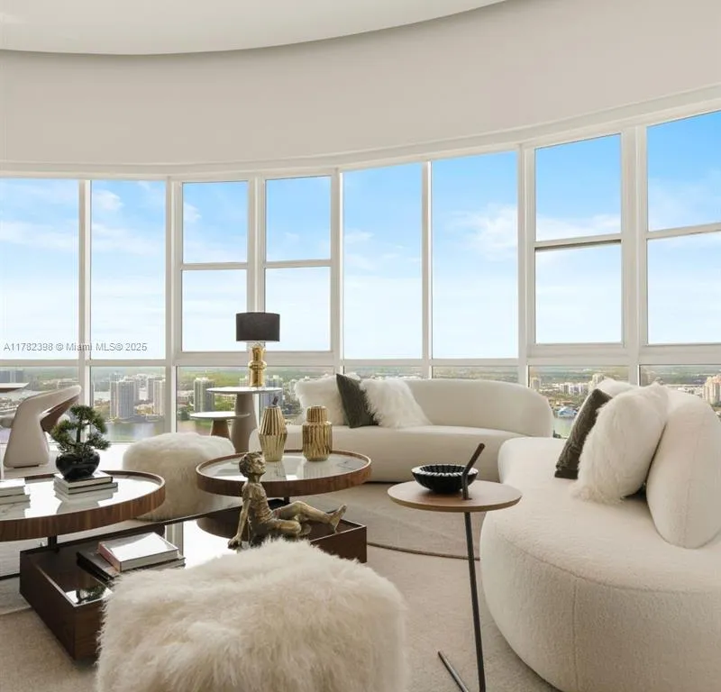 18201 Collins Ave, Sunny Isles Beach FL 33160