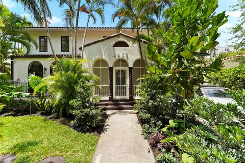5978 NE 6th Ct, Miami FL 33137