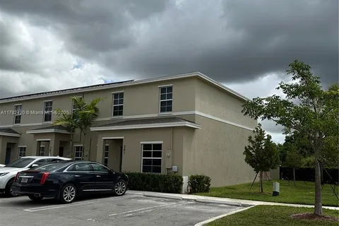 381 NE 5th Place, Florida City FL 33034