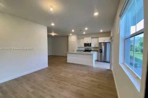 1756 SE 7th Ter, Homestead FL 33034