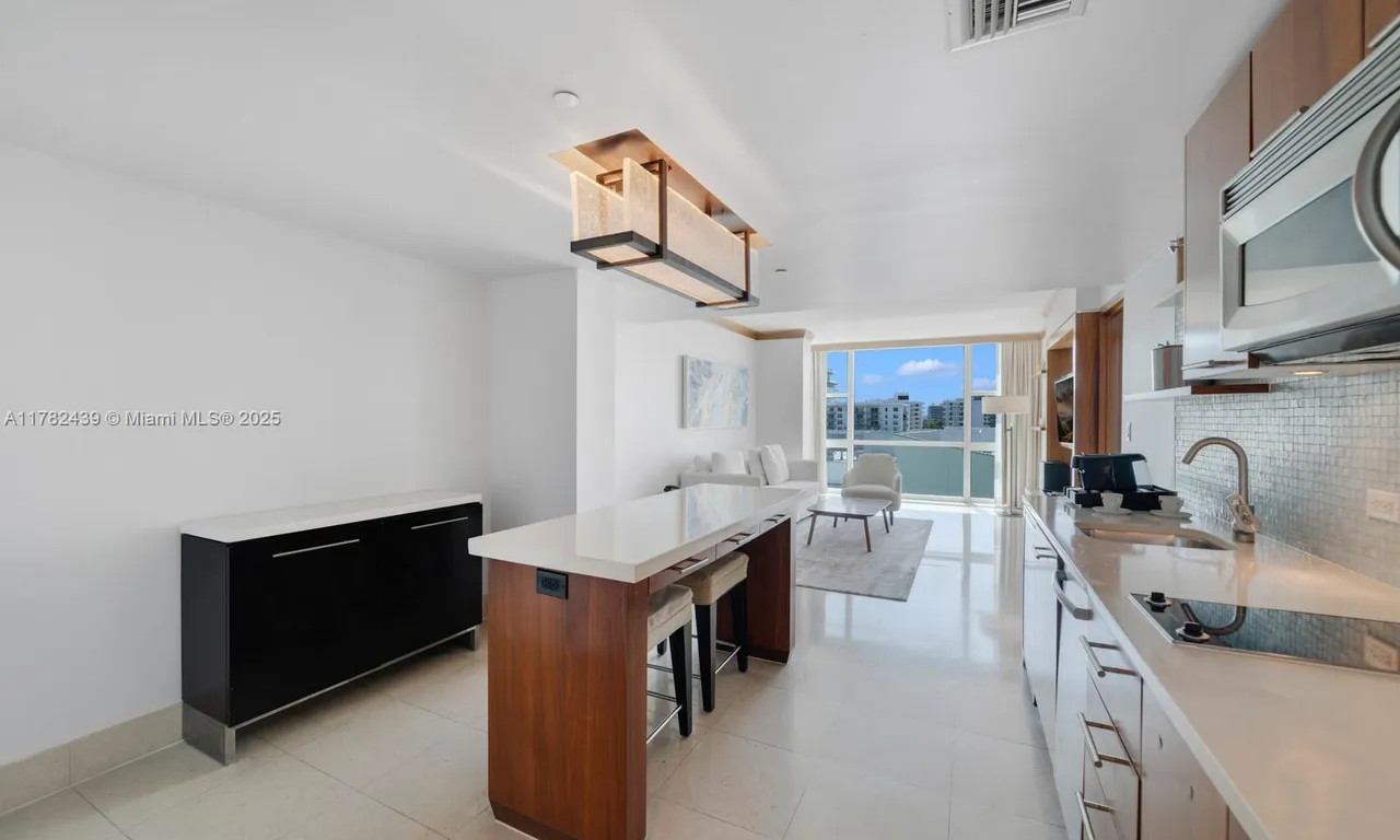 6801 Collins Ave # 515, Miami Beach FL 33141