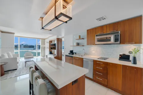 6801 Collins Ave # 515, Miami Beach FL 33141
