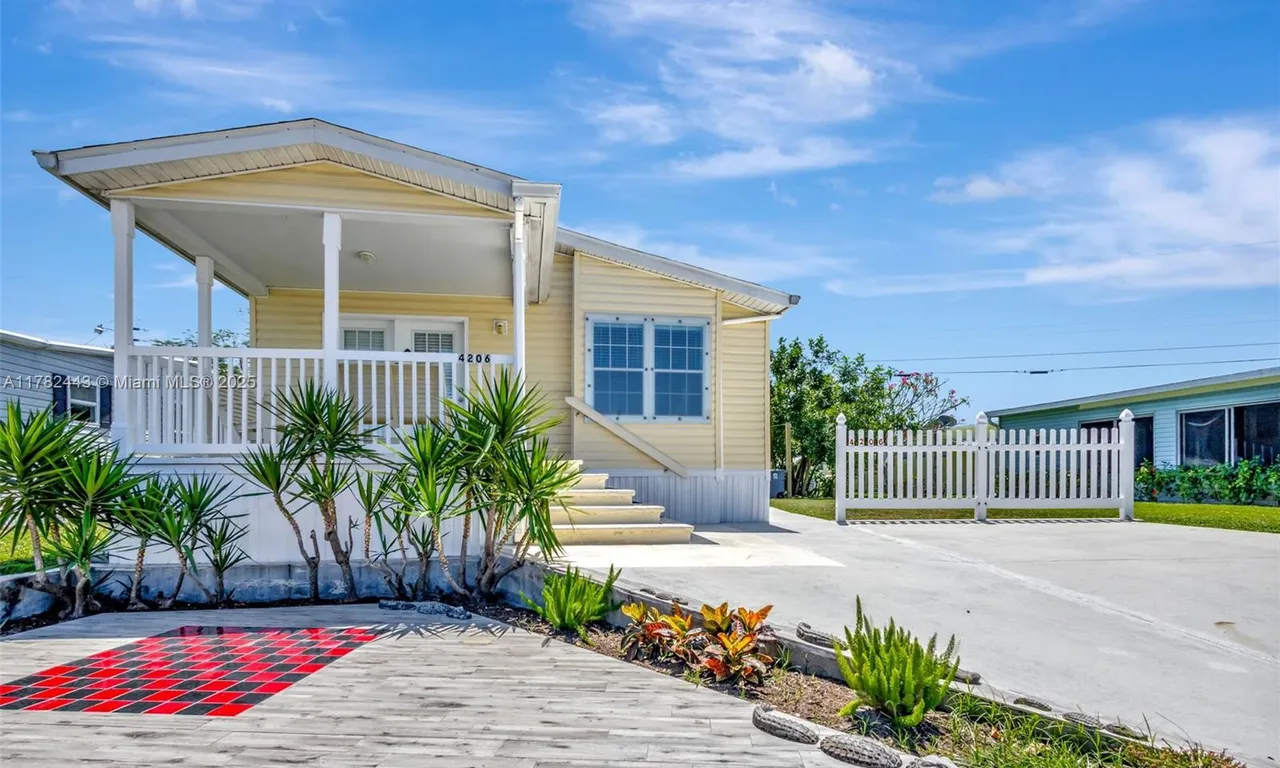 4206 Mocking Bird Dr, Boynton Beach FL 33436