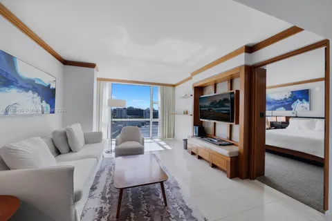 6801 Collins Ave # 702, Miami Beach FL 33141