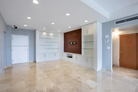 90 Edgewater Dr, Coral Gables FL 33133