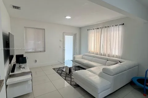 1651 NW 68th Ter, Miami FL 33147