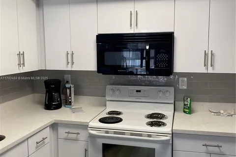 1280 S Alhambra Cir # 1302, Coral Gables FL 33146