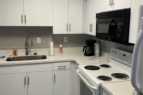 1280 S Alhambra Cir # 1302, Coral Gables FL 33146